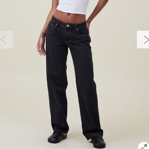 Cotton On Low Rise Straight Jean like new Size 2 washed black
